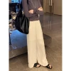 The new design of the flip-flops with a square head, pleats and a flat bottom with a pair of flip-flops for women to wear outside in summer details Picture